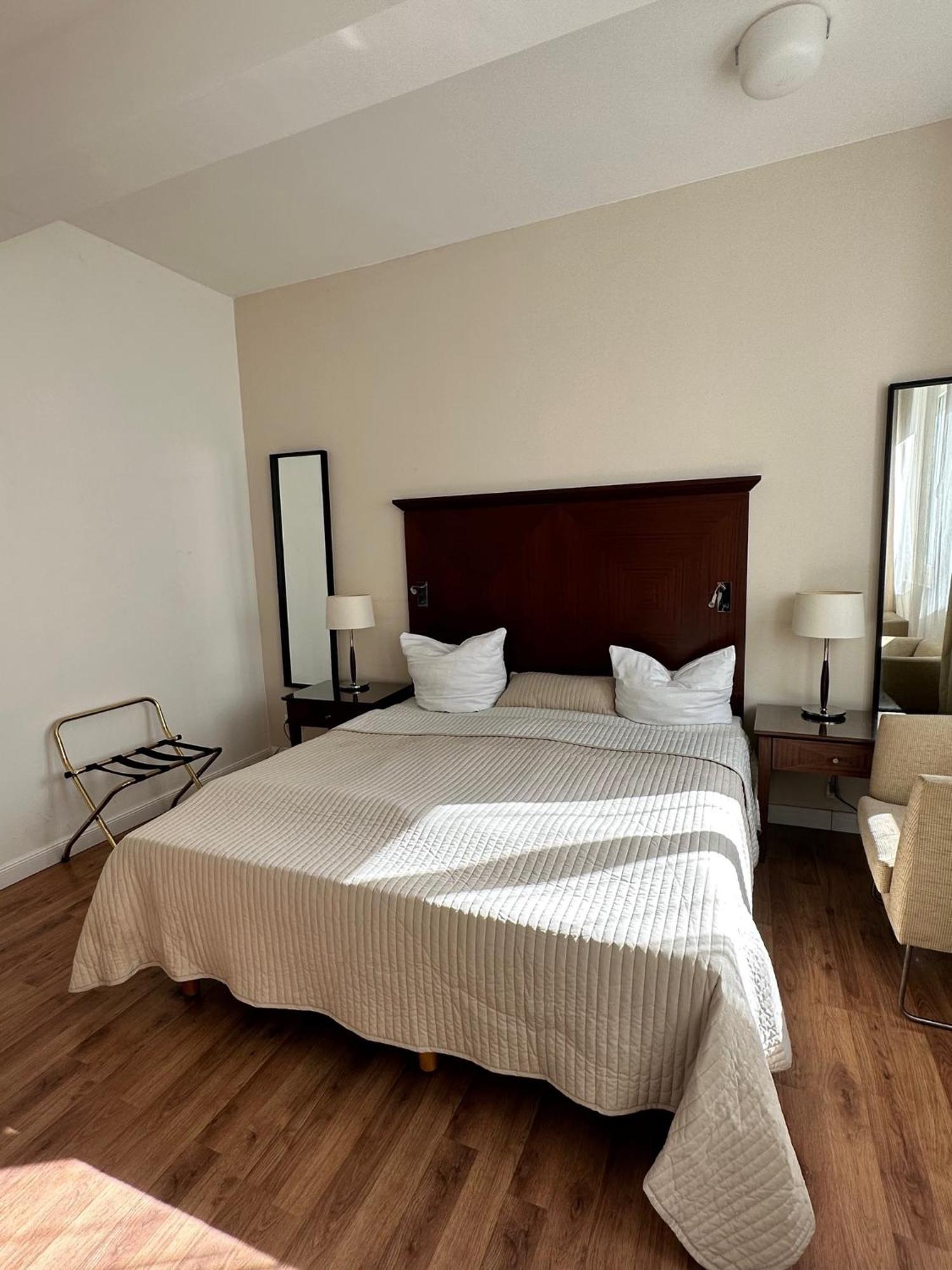 Park Apart Hotel Gatower Str. Berlin Eksteriør billede
